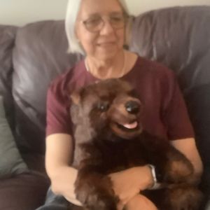 Meet your Posher, Elaine